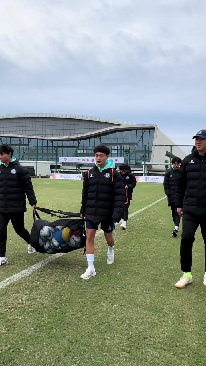 创新青训模式，推动“足球+”产业跨界融合发展