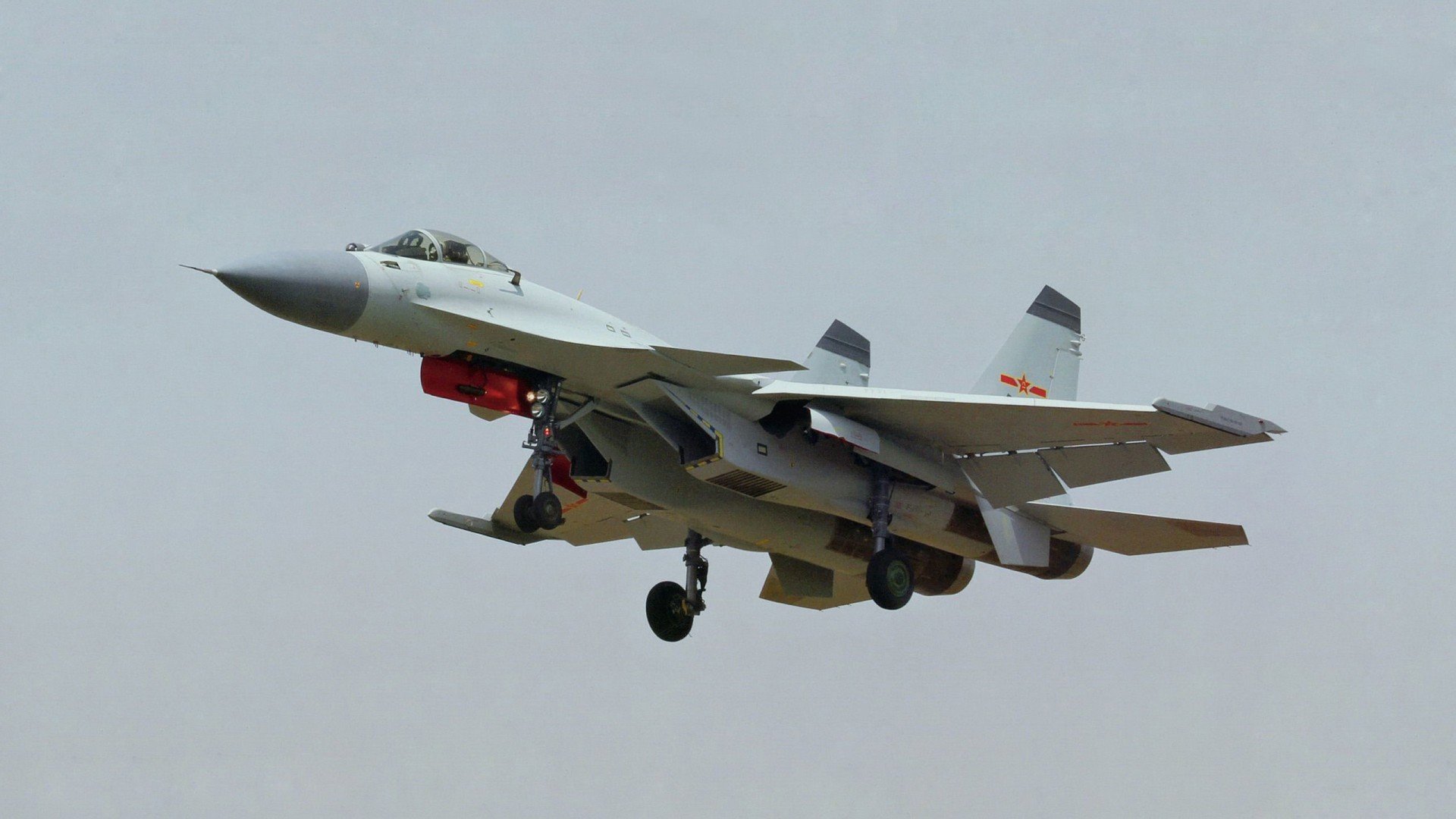 国王球员在沙漠训练营苦练防守,主帅力挺其转型,沙漠里的国王